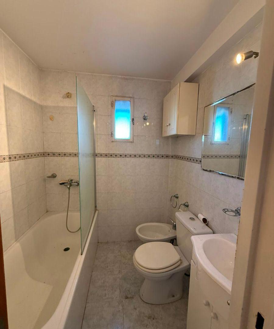 Foto de ALQUILER MUY LINDO DEPTO BALCON AL FRENTE 1 DORMITORIO Ubicado en Av 13, imagen 1