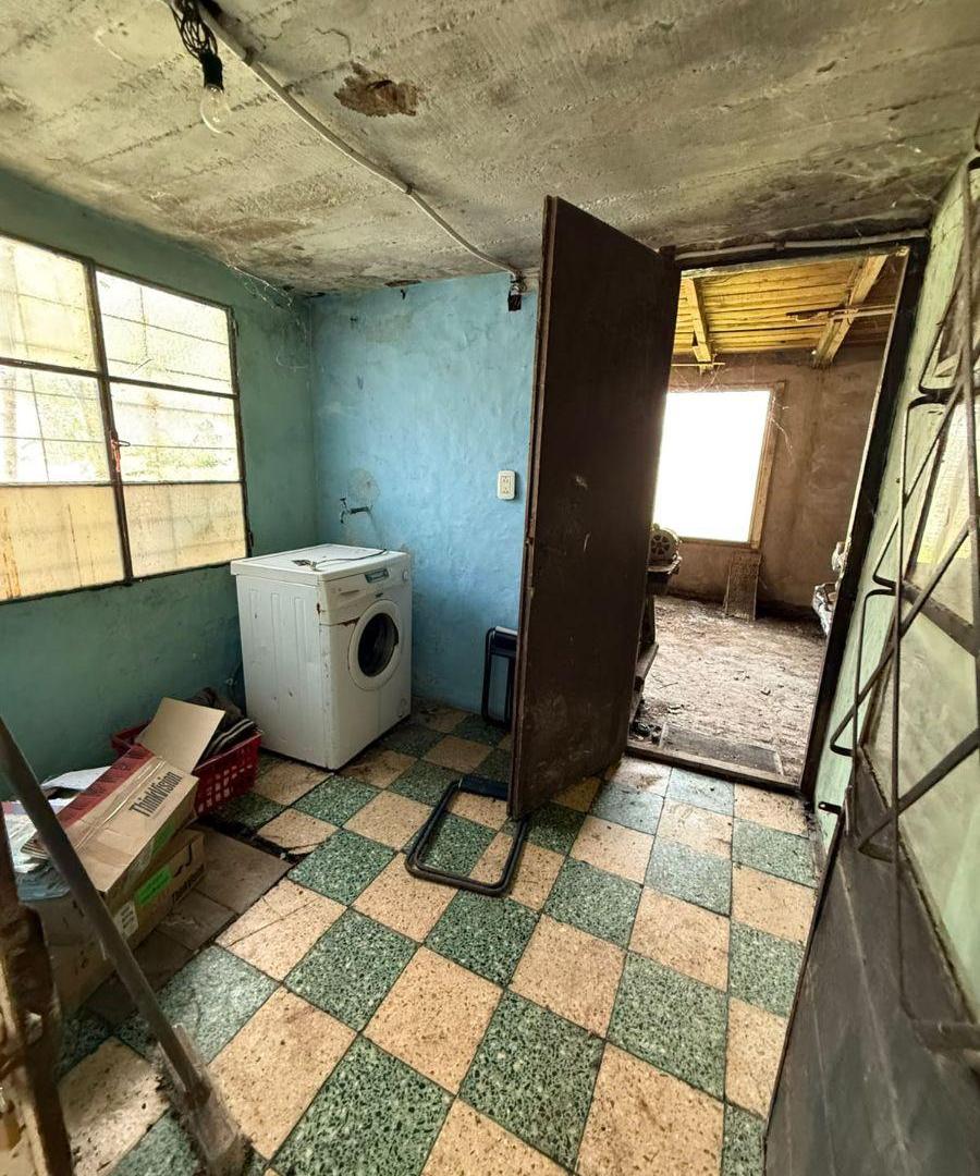 Foto de LOTE EN VENTA Lote con construcción precaria en City Bell Ubicado en, imagen 3