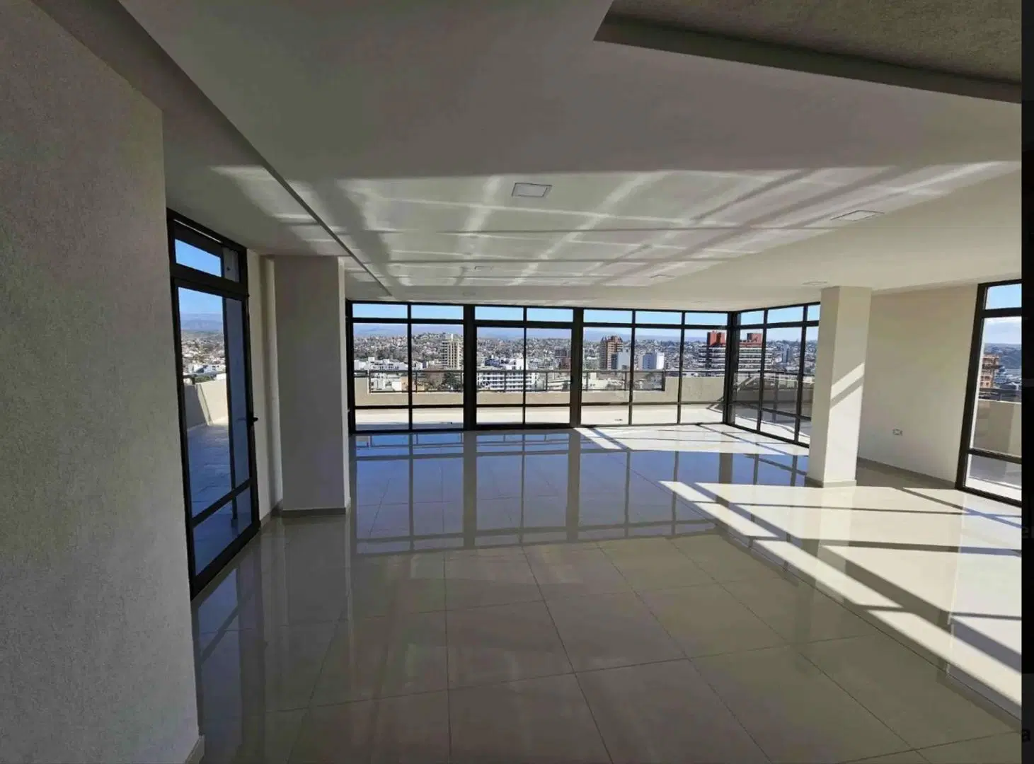 Venta edificio Tatiana lll, Villa Carlos Paz 5