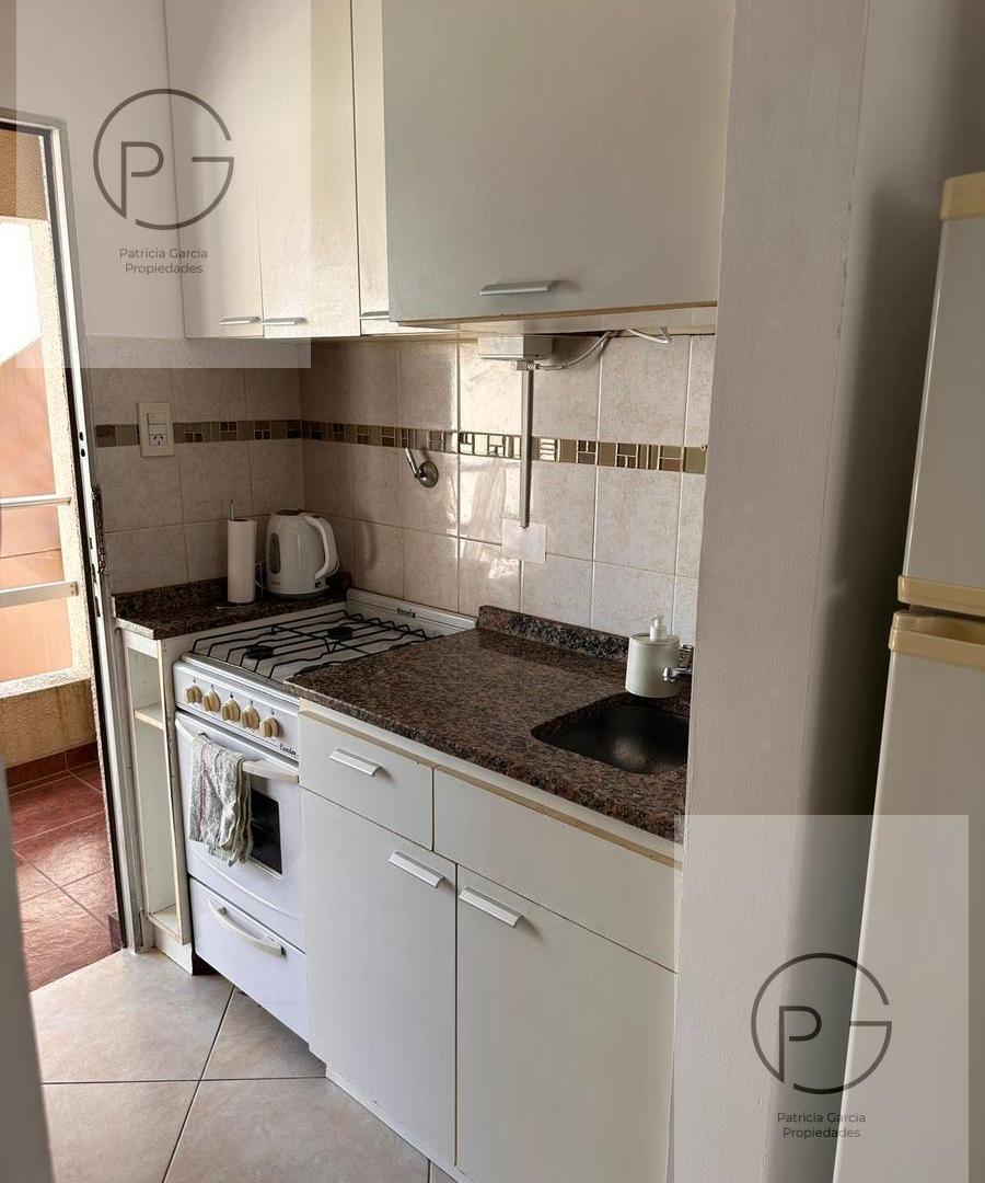 Foto de VENTA Monoambiente en Pinamar Centro- cocina reciclada, imagen 1