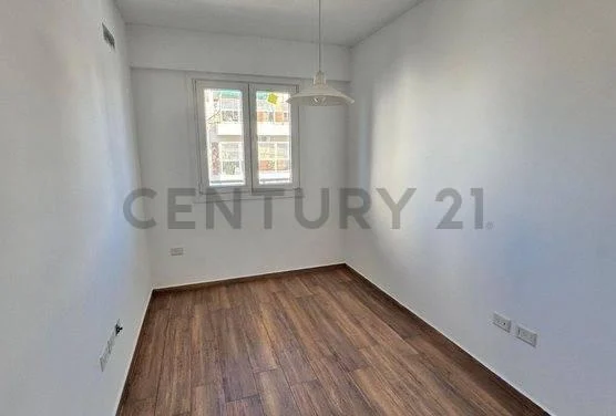 Foto de VENTA DPTO 3 AMB C/BALCON Y COCH. A ESTRENAR EN CABALLITO, imagen 4