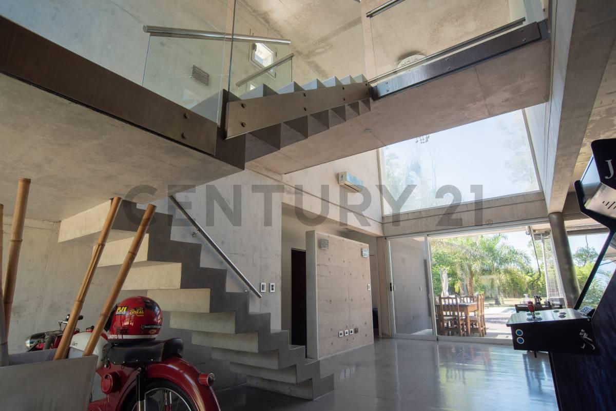 VENTA-CASA-5 AMBIEN-BARRIO SANTA ANA-APTO CRÉDITO