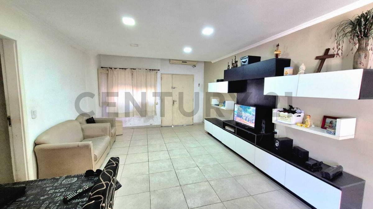 CASA VENTA CASTELAR SUR 4 AMBIENTES