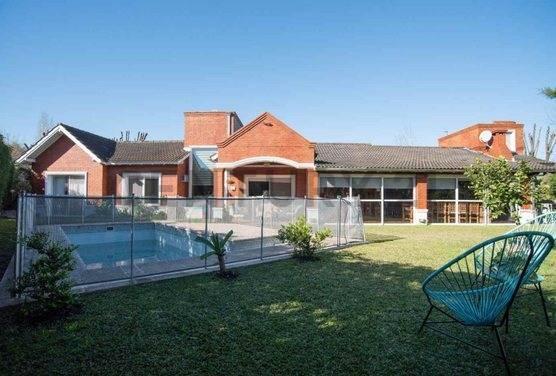 VENTA CASA 4 AMBIENTES CON PILETA Y GALERIA SAN PATRICIO