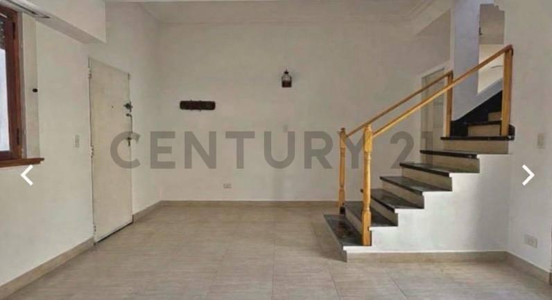 Foto de VENTA CASA 4 AMBIENTES - HAEDO NORTE, imagen 2