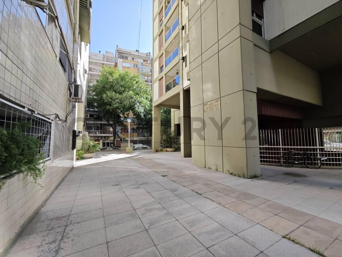 VENTA LUMINOSO DTO 3 AMB CON COCHERA Y BALCON. CABALLITO