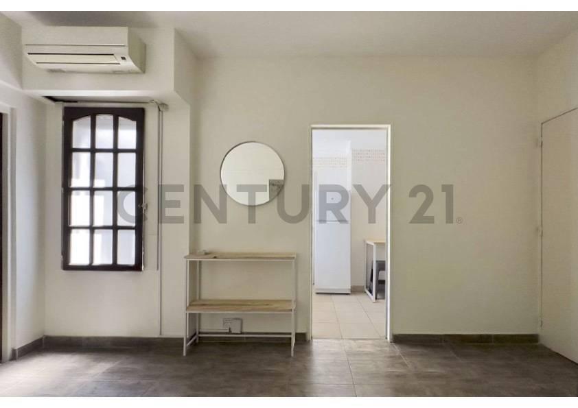 Departamento en venta con cochera 3 Departamento en venta – 3 ambientes con cochera – Piso 8° – Rec