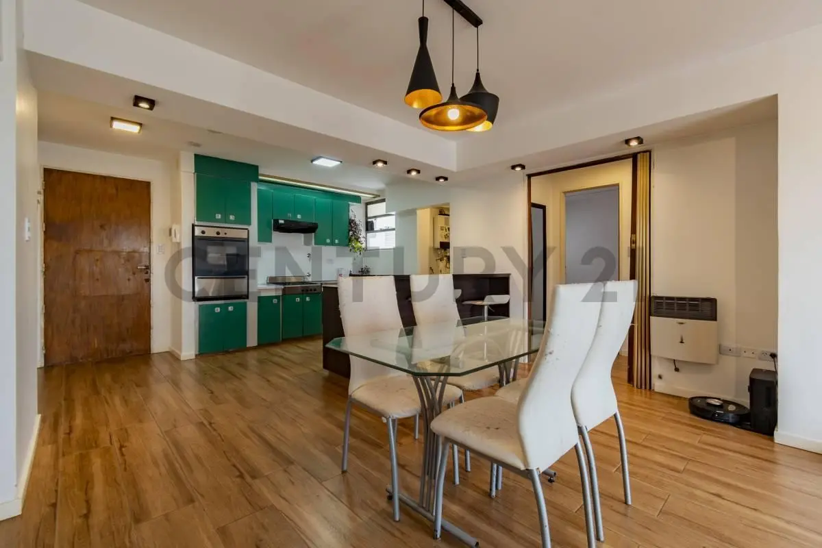 VENTA Depto 3 amb al frente con balcón - Monte Castro 3