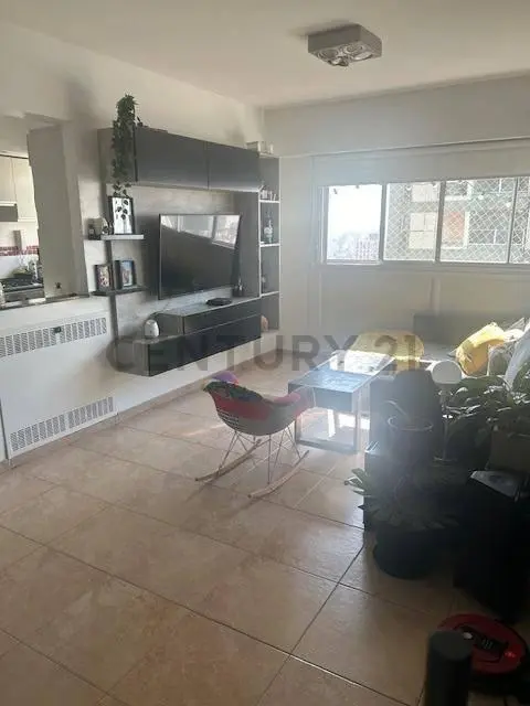 EXCELENTE DEPARTAMENTO DE 4 AMBIENTES EN EL CORAZON DE CABALLITO- APTO CREDITO- PERMUTA 4
