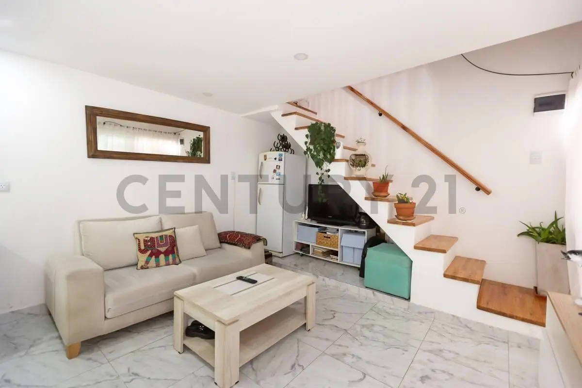 VENTA PH 2 AMB C/PATIO y PARRILLA, SAENZ PEÑA- ACEPTA PERMUTA 5