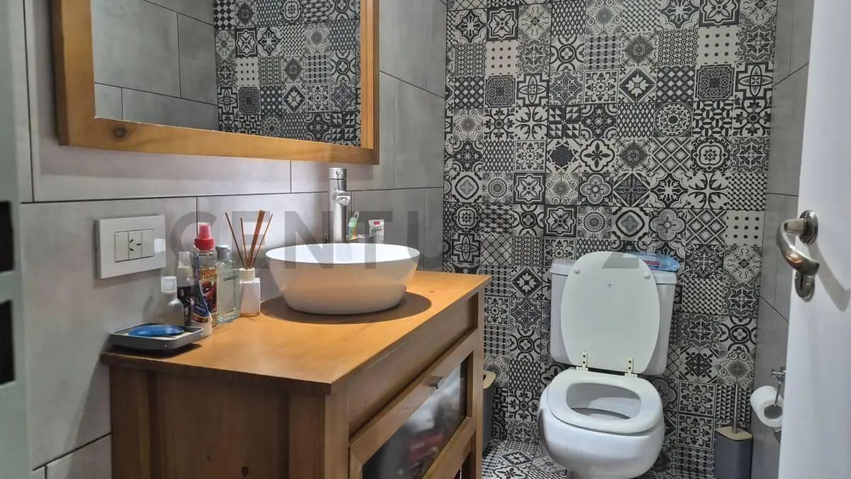 Venta de Excelente Departamento 4 Ambientes en Ramos Mejía 5