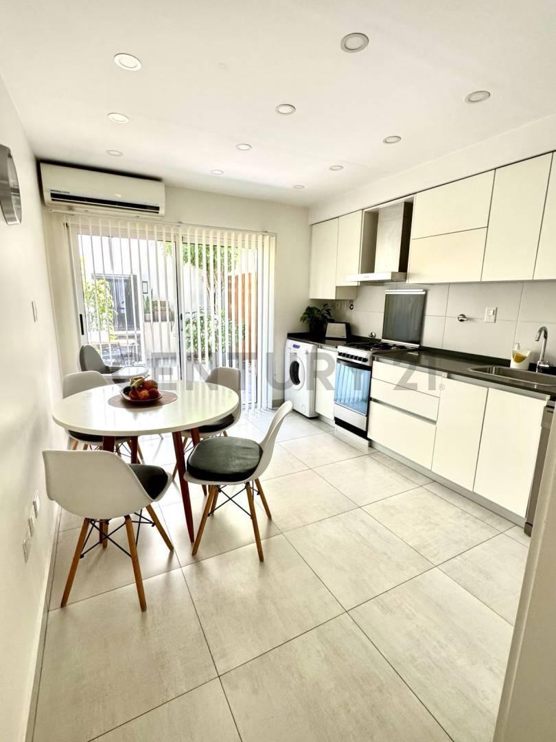 HERMOSO TRIPLEX EN VENTA - EN HAEDO