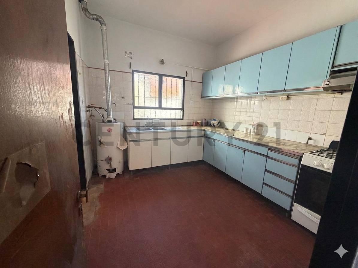 VENTA PH 4 AMBIENTES AL FONDO CASTELAR NORTE APTO CREDITO