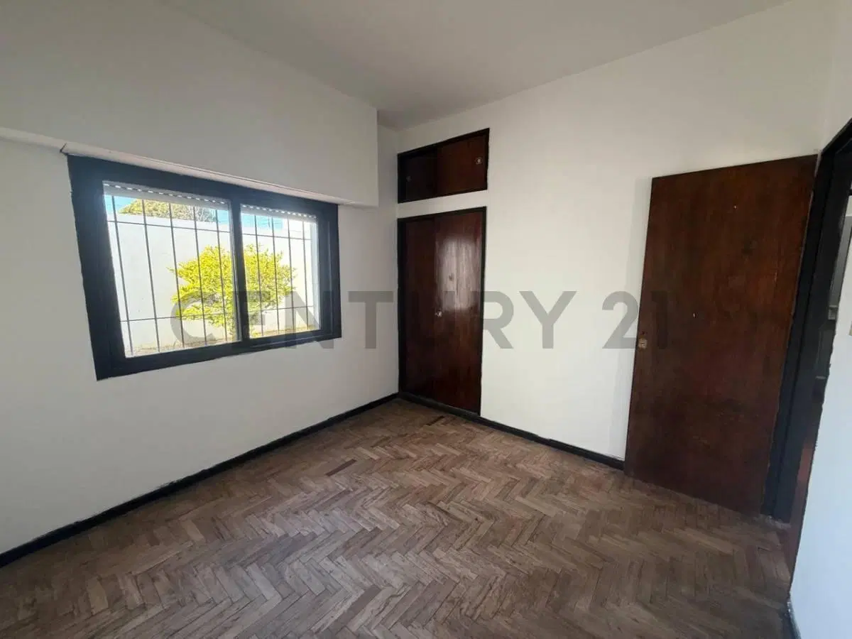VENTA PH 4 AMBIENTES AL FONDO CASTELAR NORTE APTO CREDITO 4
