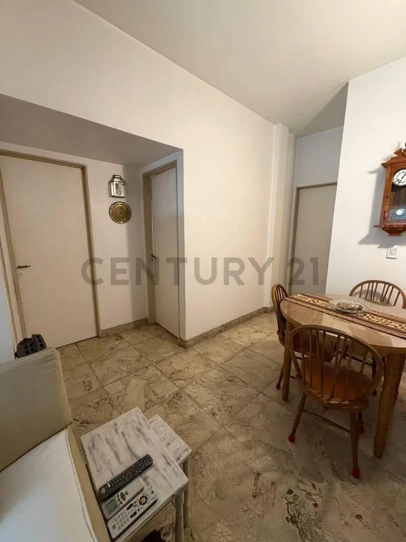 VENTA – PH 3 ambientes en planta alta | Primer piso por escalera | Caseros - Acepta permuta 2