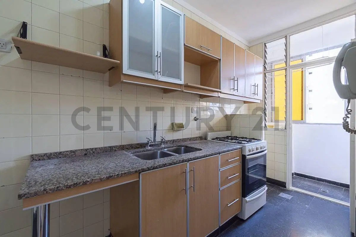 Venta 2 ambientes con balcón - Almagro 2