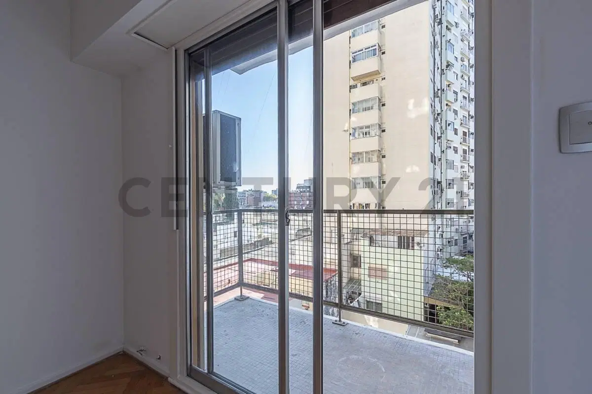 Venta 2 ambientes con balcón - Almagro 1
