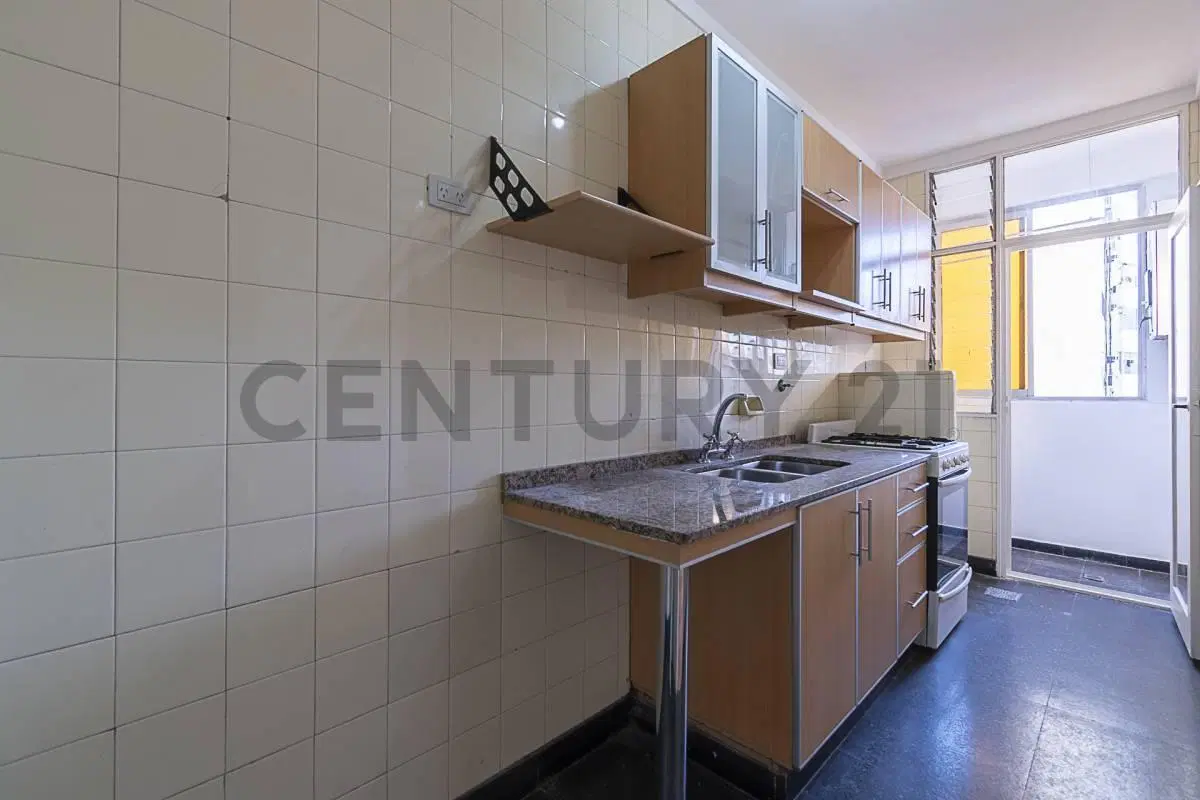 Venta 2 ambientes con balcón - Almagro 5