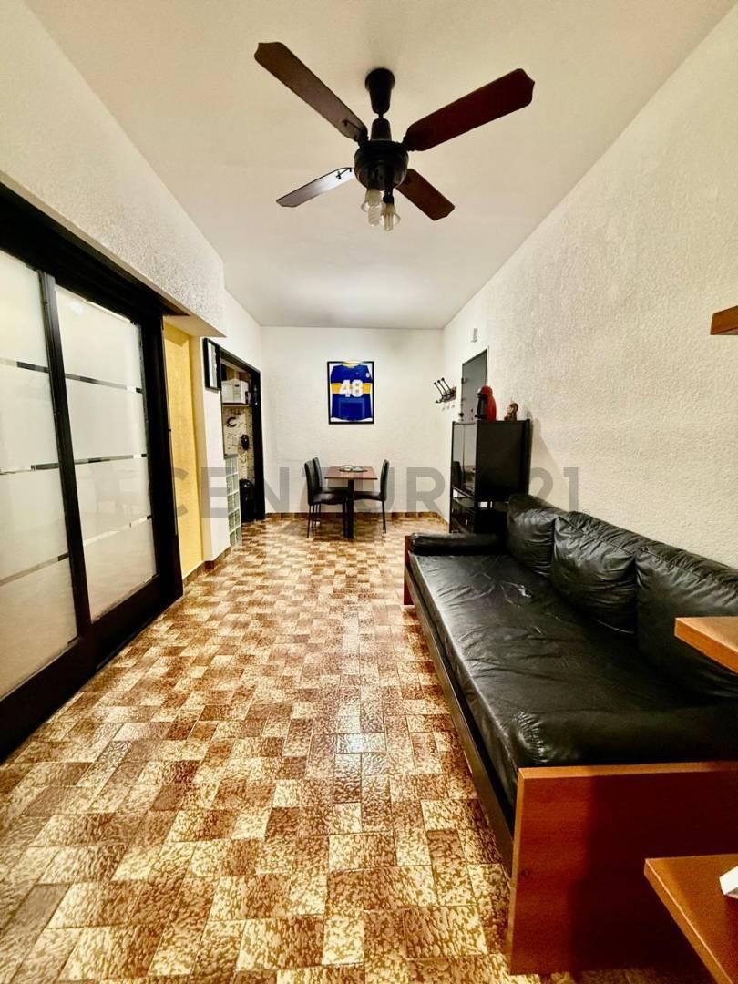 VENTA EN V. SANTA RITA 2 AMBIENTES. BAJAS EXPENSAS-BALCÓN Y PATIO- MUY BIEN MANTENIDO