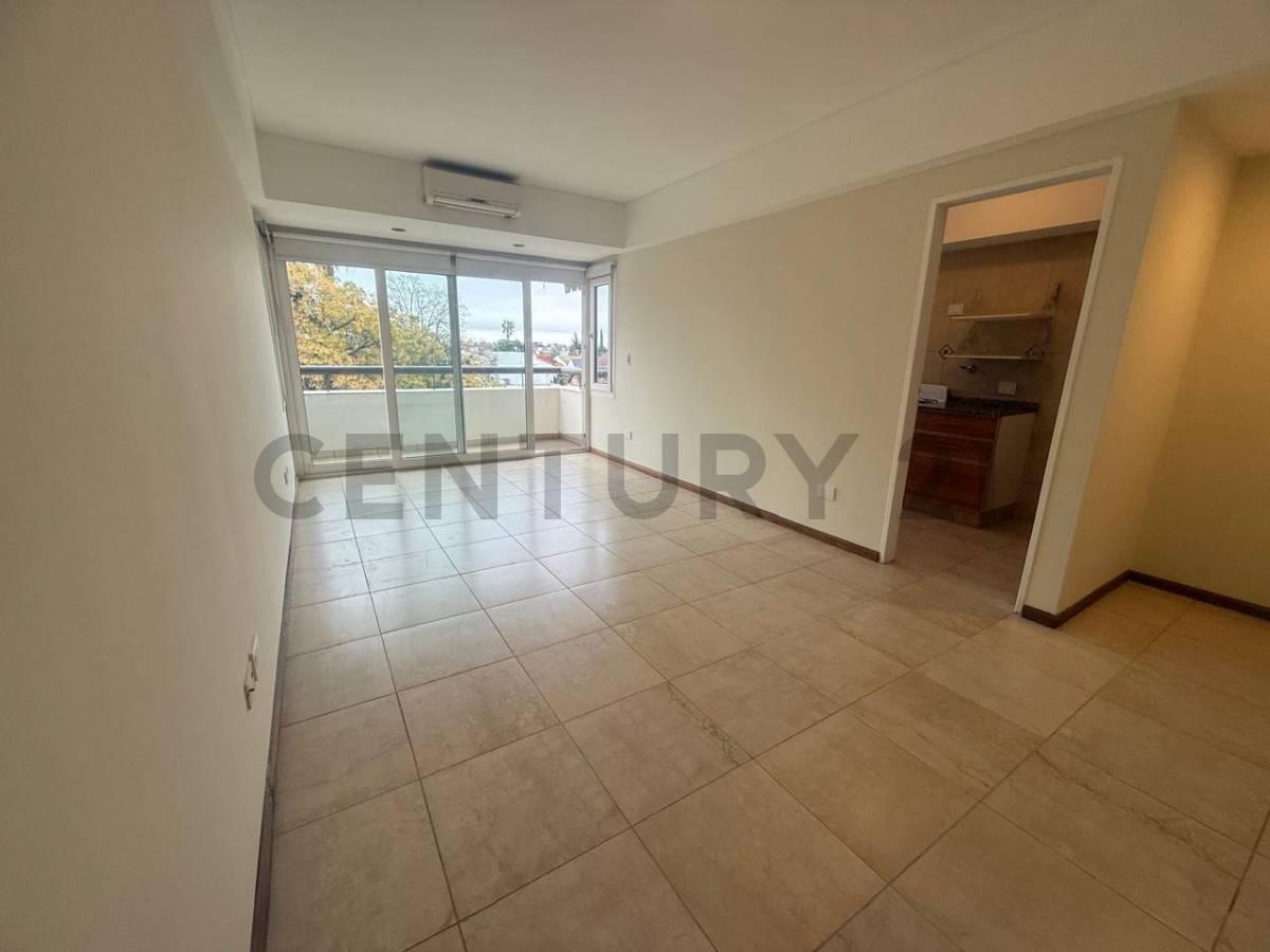 Foto de HERMOSO 3 AMBIENTES CON COCHERA, imagen 5