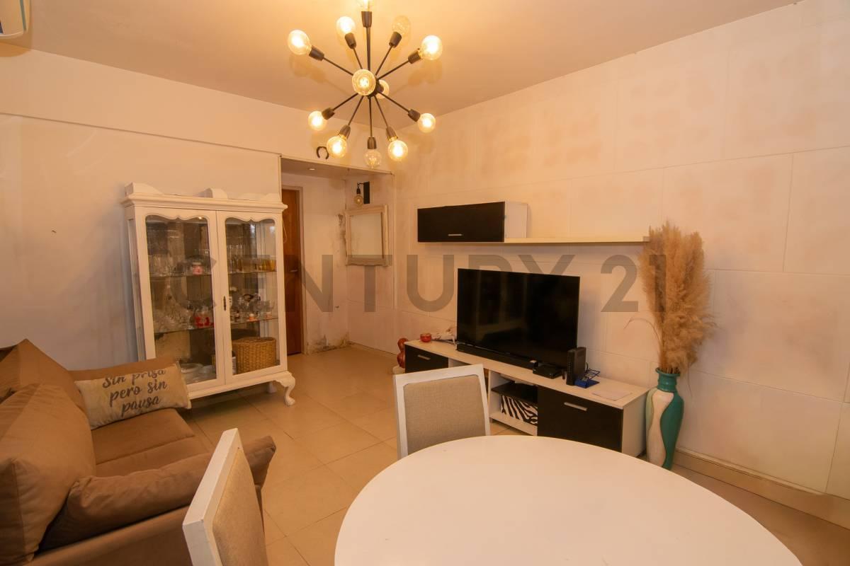 Foto de Departamento 2 ambientes con patio en Villa del Parque -Excelente, imagen 2