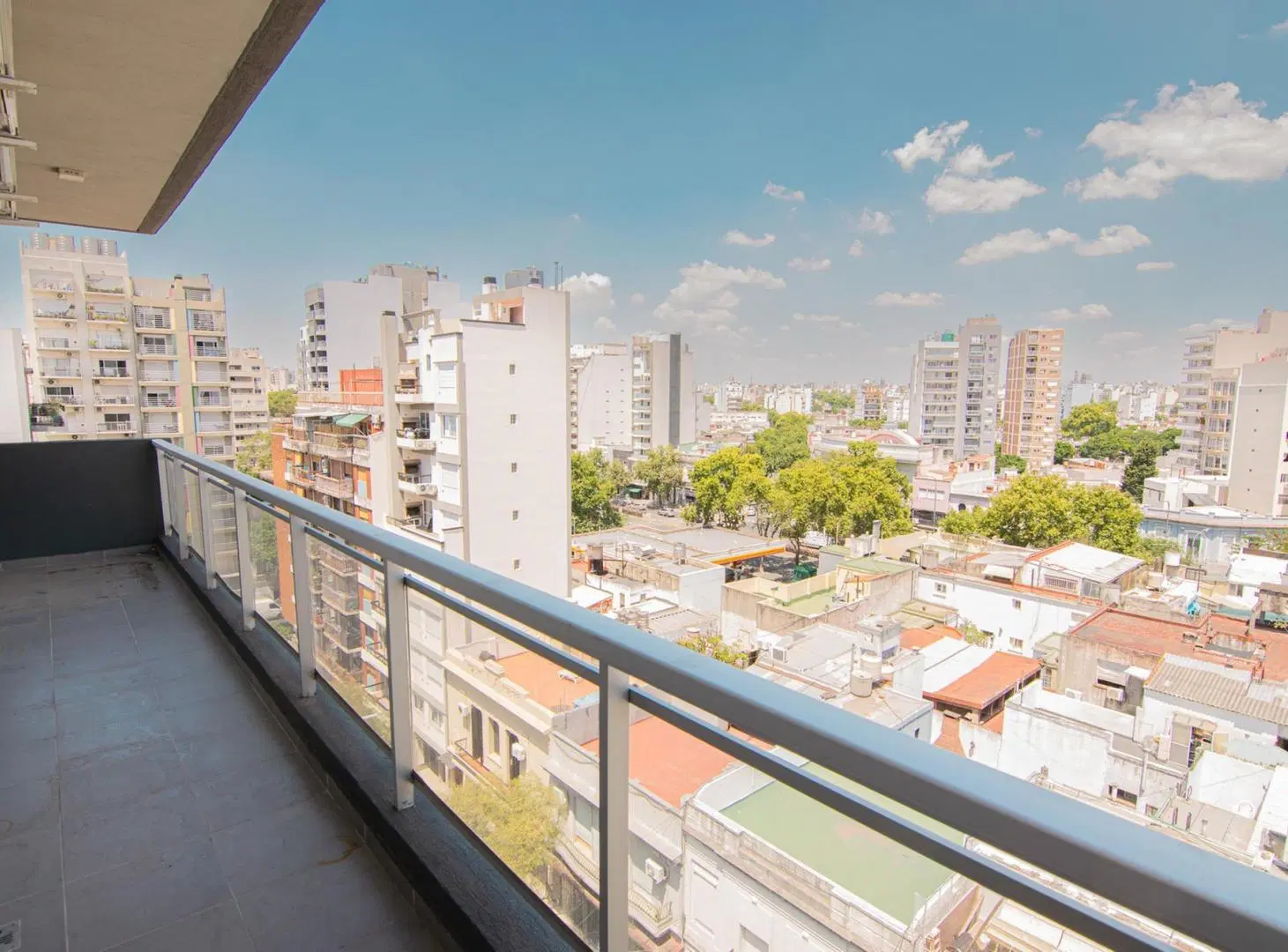 venta 3 Ambientes con Balcón Corrido y Vista Panorámica 2