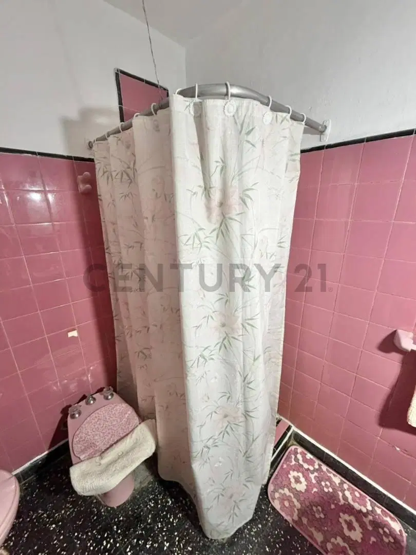 VENTA CASA 3 AMB C/JARDIN EN LOTE PROPIO. VILLA BALLESTER 3