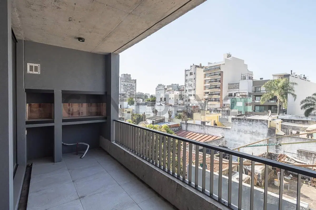 VENTA DEPARTAMENTO 2 AMB  CON BALCON EN FLORES NORTE 3