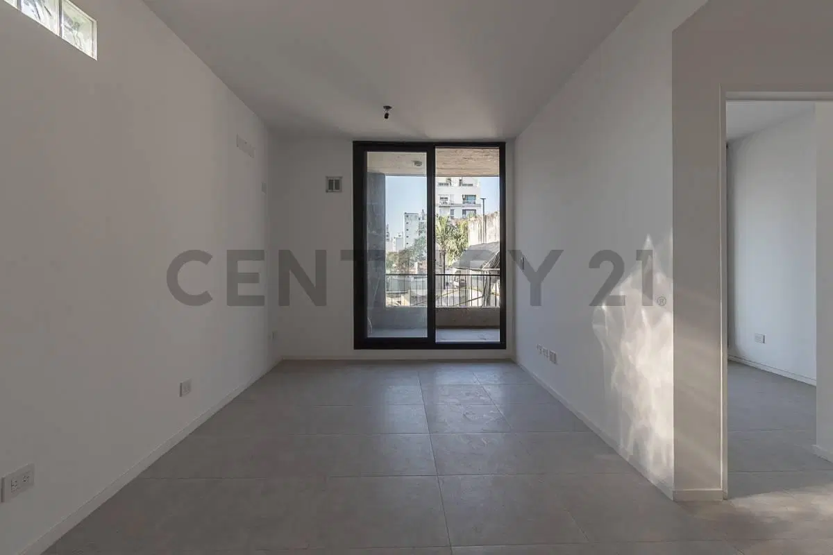 VENTA DEPARTAMENTO 2 AMB  CON BALCON EN FLORES NORTE 2