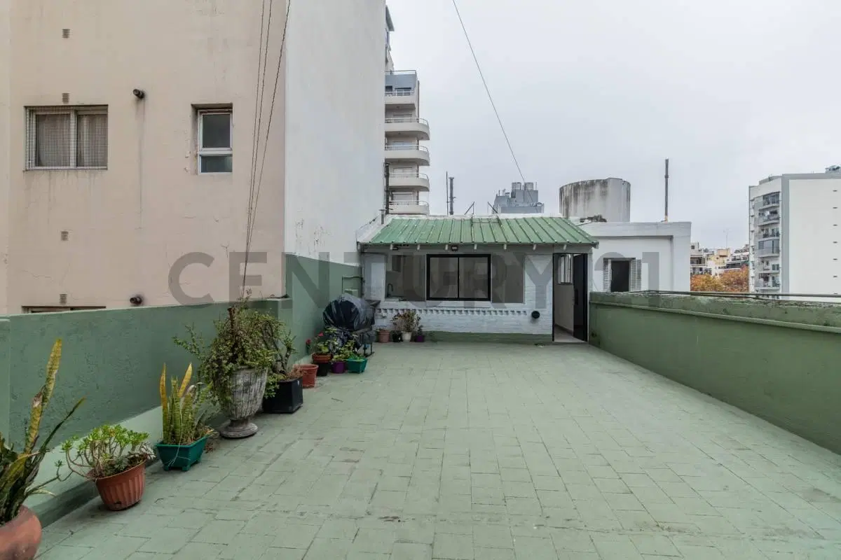 Departamento 3 ambientes con balcon terraza en Flores 4