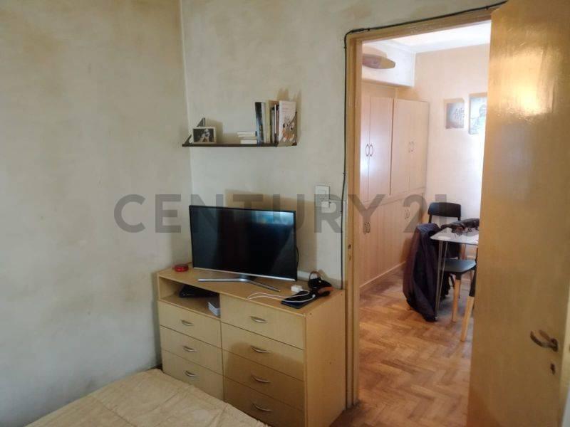Foto de VENTA DE DEPARTAMENTO DE 2 AMBIENTES CON BALCON DEPENDENCIA DE SERVICIO, imagen 5