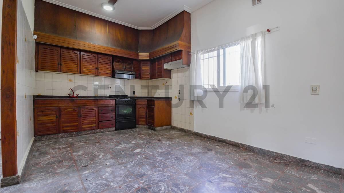 Foto de VENTA – Casa 3 Ambientes sobre Lote Propio con Cochera, Patio y Terraza, imagen 3