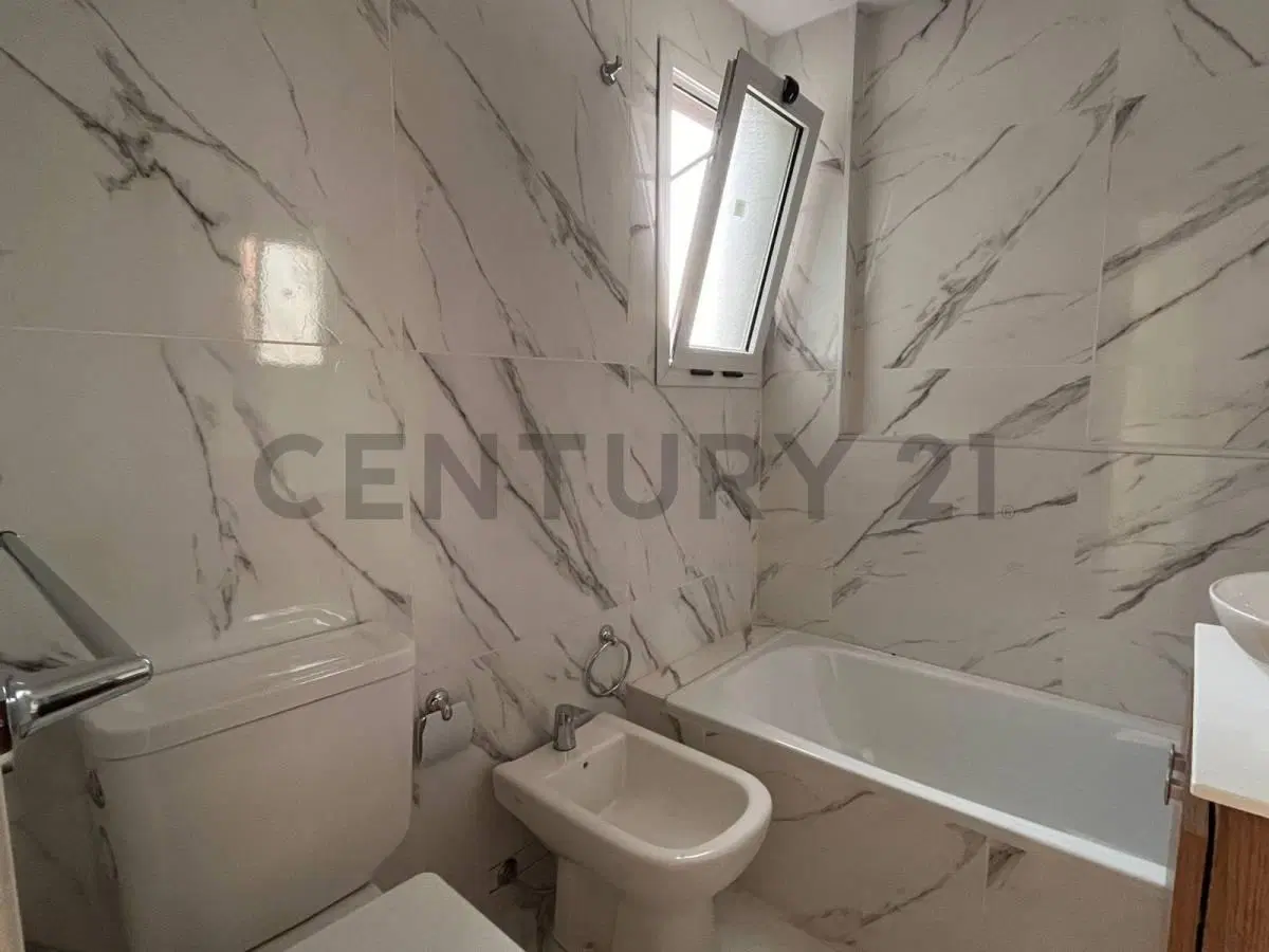 VENTA SEMIPISO 2 AMBIENTES A ESTRENAR CON BALCÓN Y AMENITIES EN SANTOS LUGARES. 2
