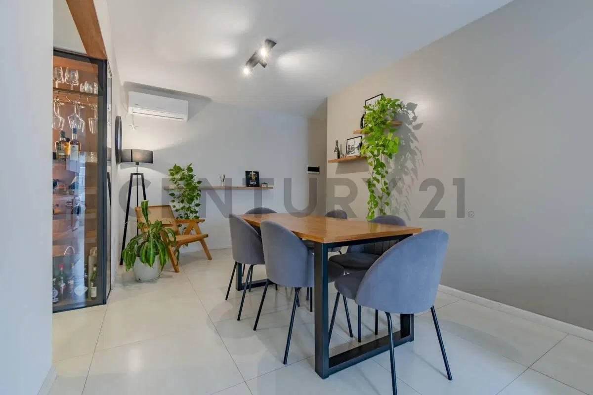 VENTA DEPTO 3 AMB CON COCHERA EN CABALLITO 3