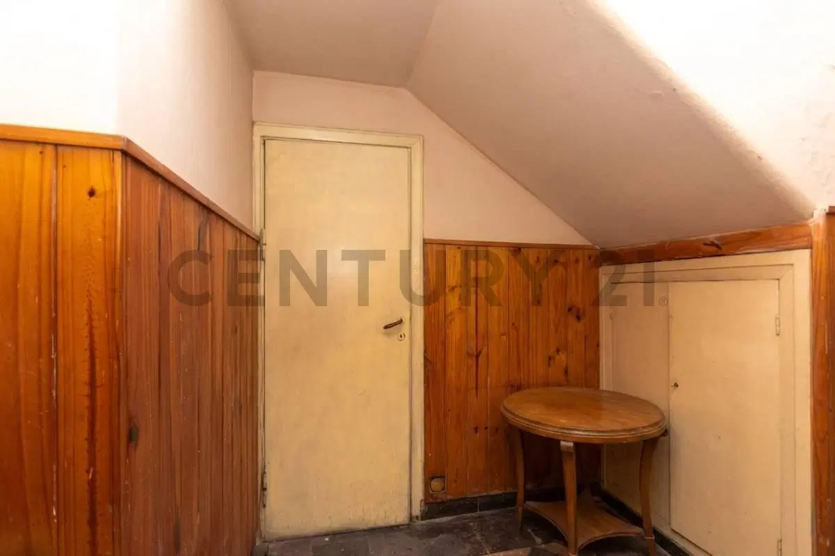 Venta PH a refaccionar 4 Ambientes con Cochera, Terraza y Patio – Entrada Independiente avellaneda 4