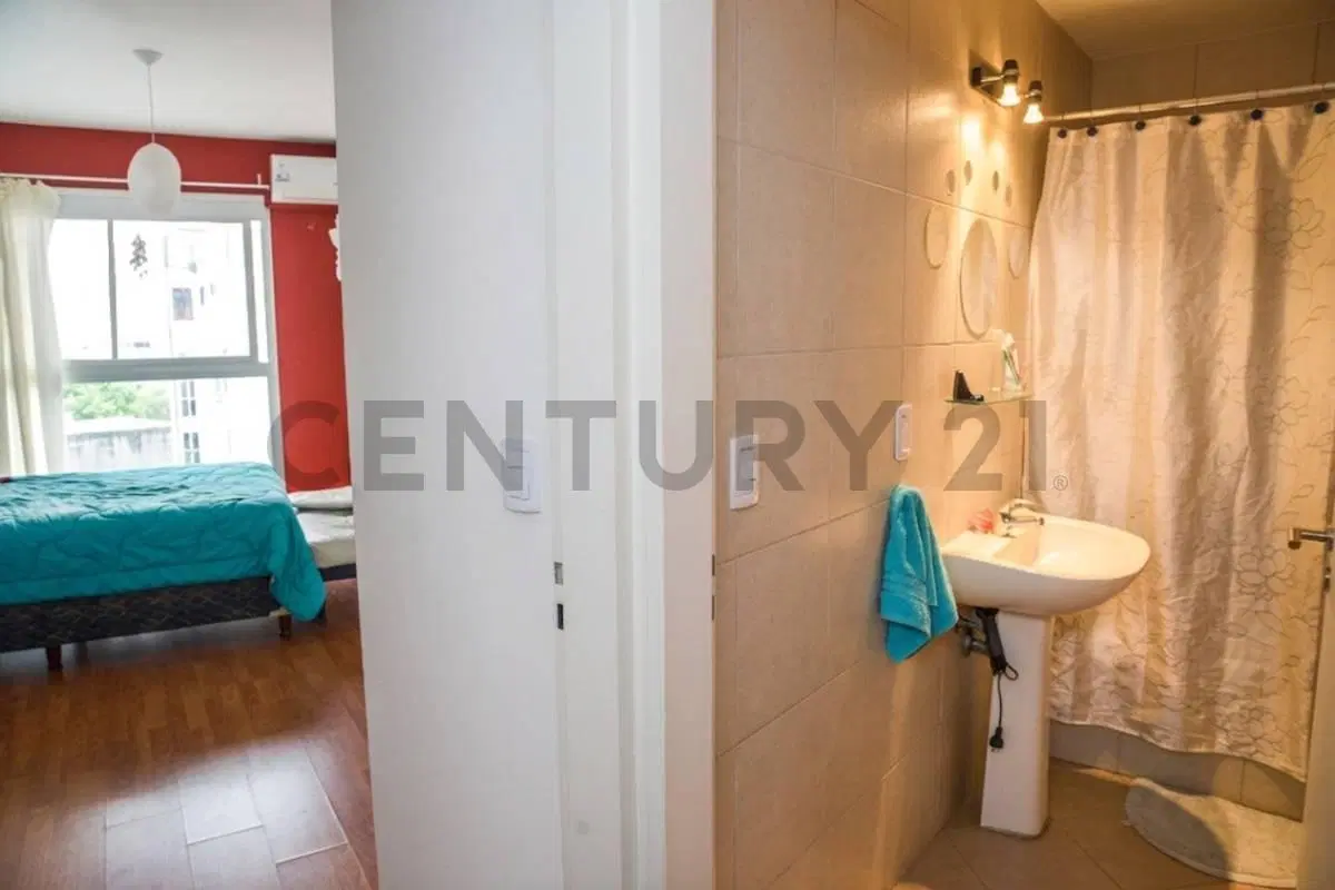VENTA DEPTO DUPLEX 2 AMB CON COCHERA Y PILETA - CABALLITO 5