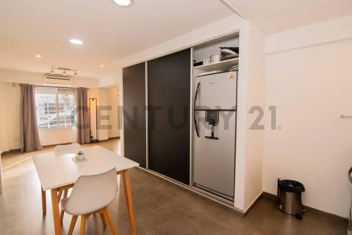 VENTA CASA 4 AMB.+ ESCRITORIO. VILLA LUZURIAGA 3