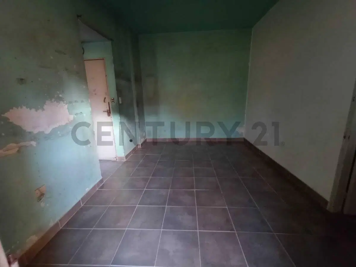 VENTA MONOAMBIENTE CON PATIO A REFACCIONAR CABALLITO 3
