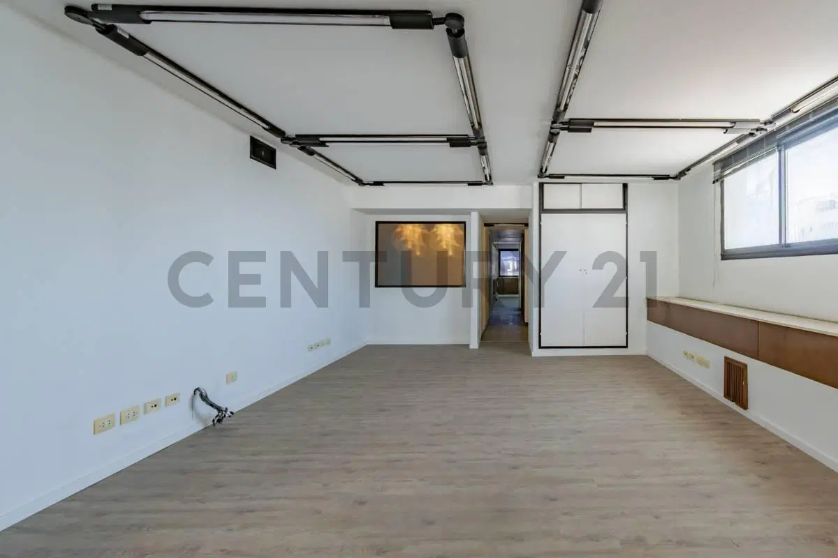 VENTA - Oficina luminosa - San Telmo 5