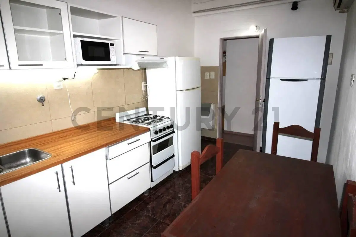 ALQUILER PH 4 ambientes Sin expensas Caseros 5