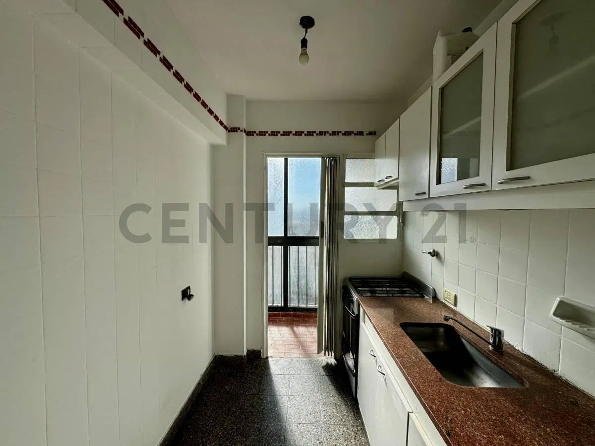 VENTA DEPARTAMENTO 3 AMB SAN CRISTOBAL MUY LUMINOSO 2