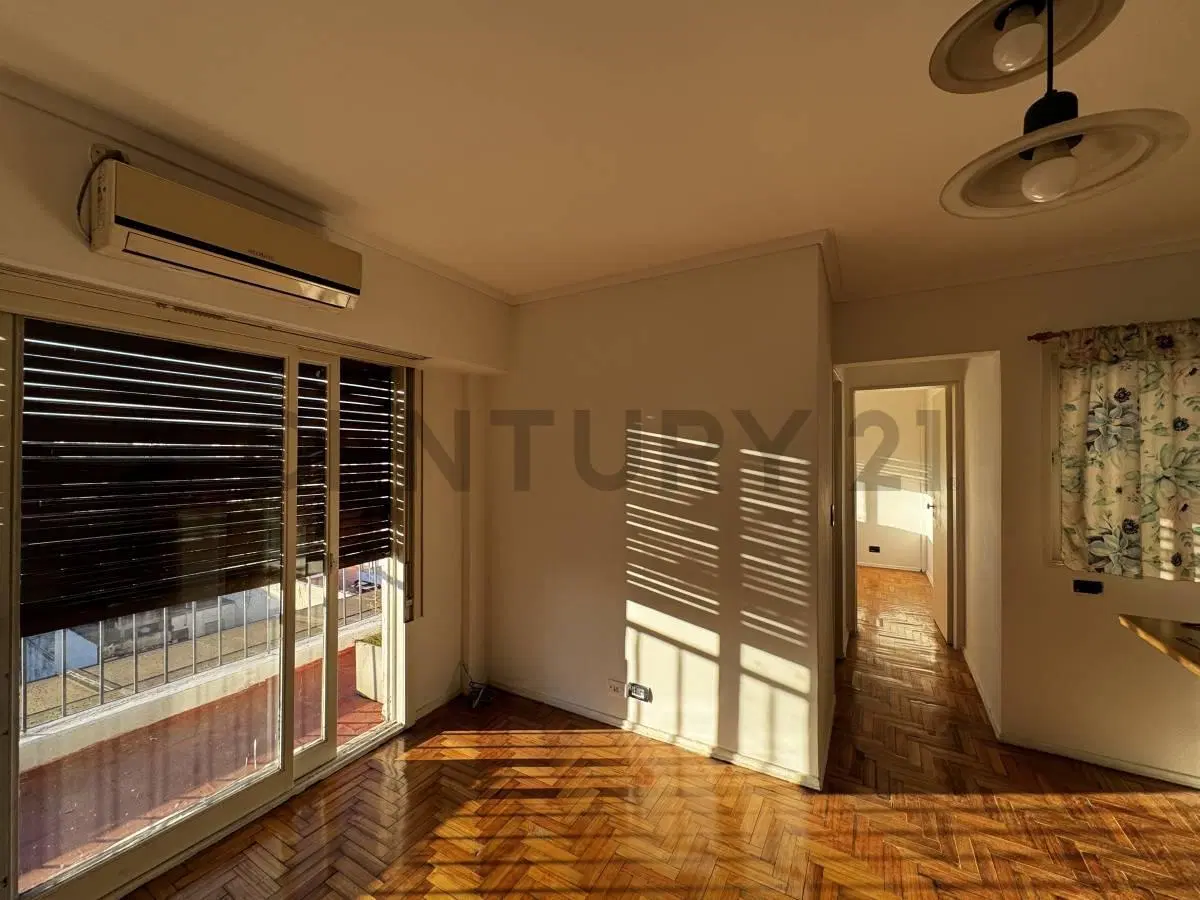 VENTA DEPTO 2AMB FLORES NORTE MUY LUMINOSO CON BALCON 2