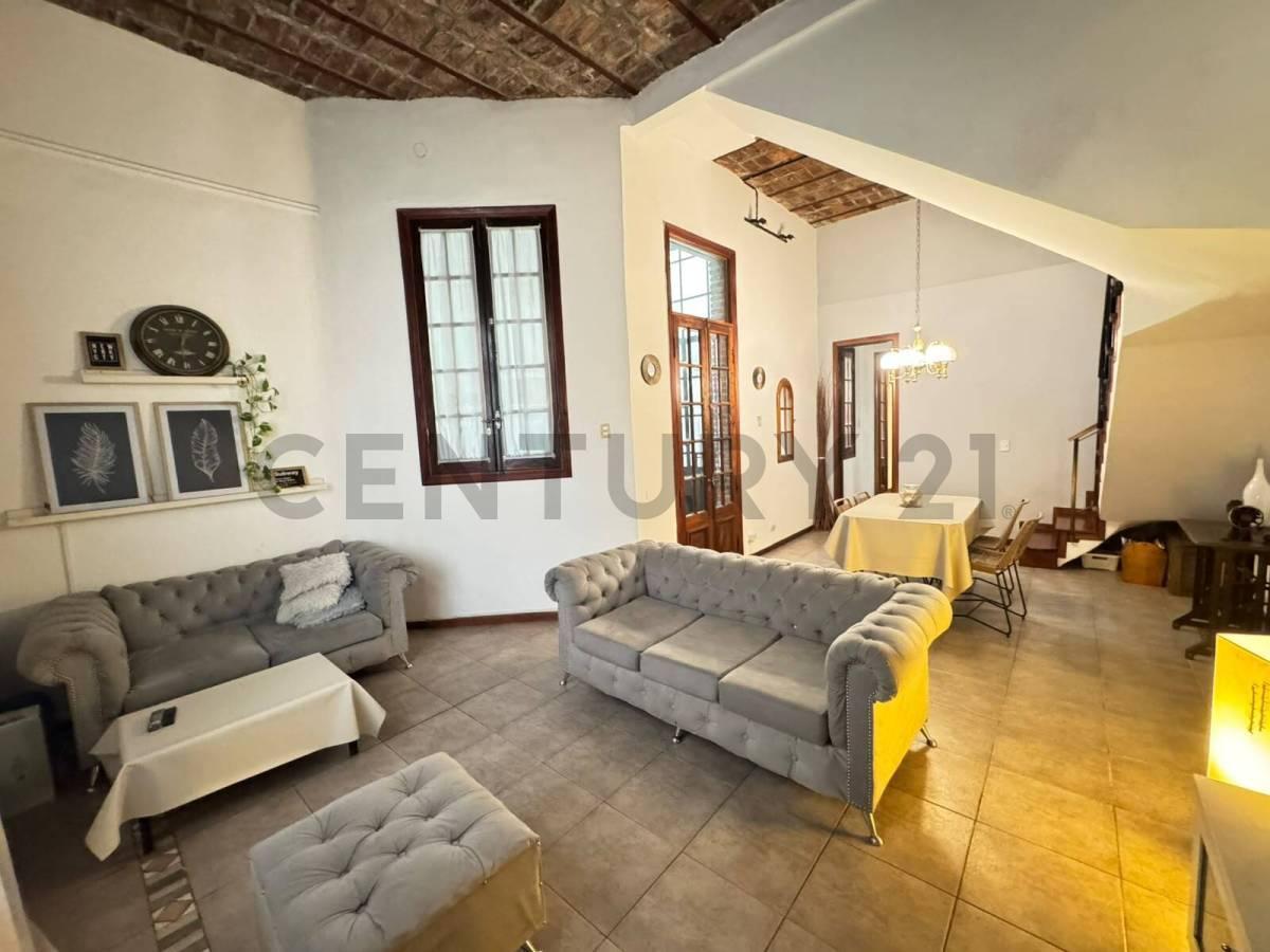 Foto de Alquiler Casa de Estilo en Alquiler | Gran Potencial para Gastronomía, imagen 2