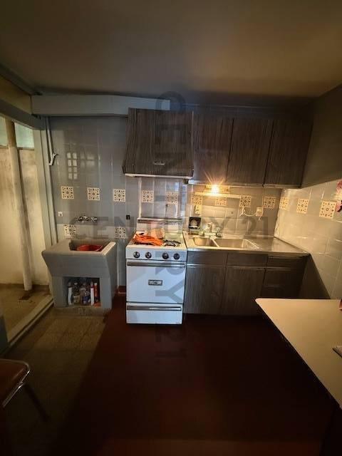 Foto de VENTA-PERMUTA depto tipo PH 3 Amb c/balcon y patio Almagro, imagen 5