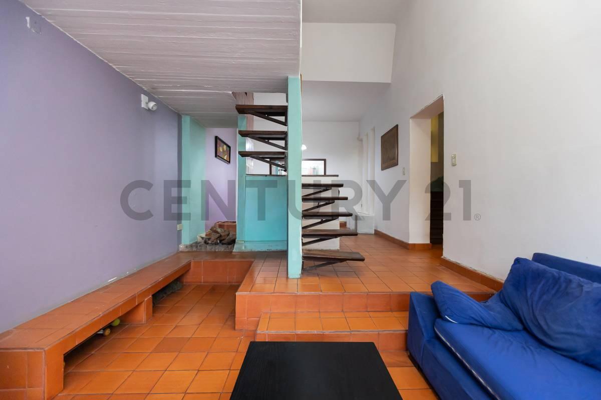 Foto de VENTA-PERMUTA CASA EN VENTA 5 AMB. PARQUE CHACABUCO, imagen 5
