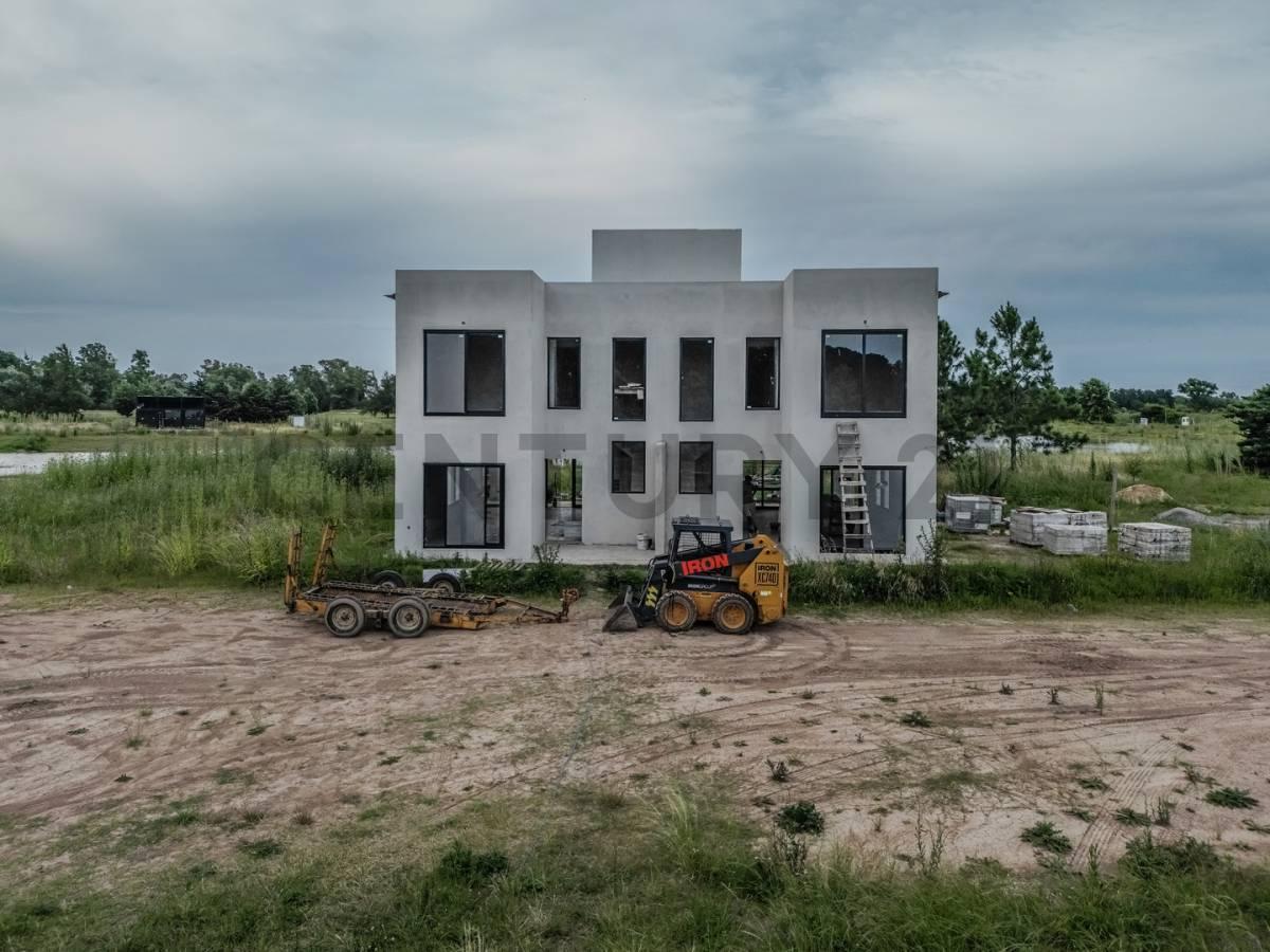 Foto de Venta de 2 macrolotes y 2 casas de 4 ambientes, imagen 4