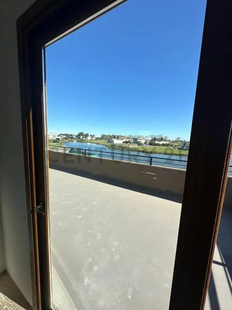 Venta Casa 6 ambientes con vista a la laguna, barrio privado La Alameda , Canning 8
