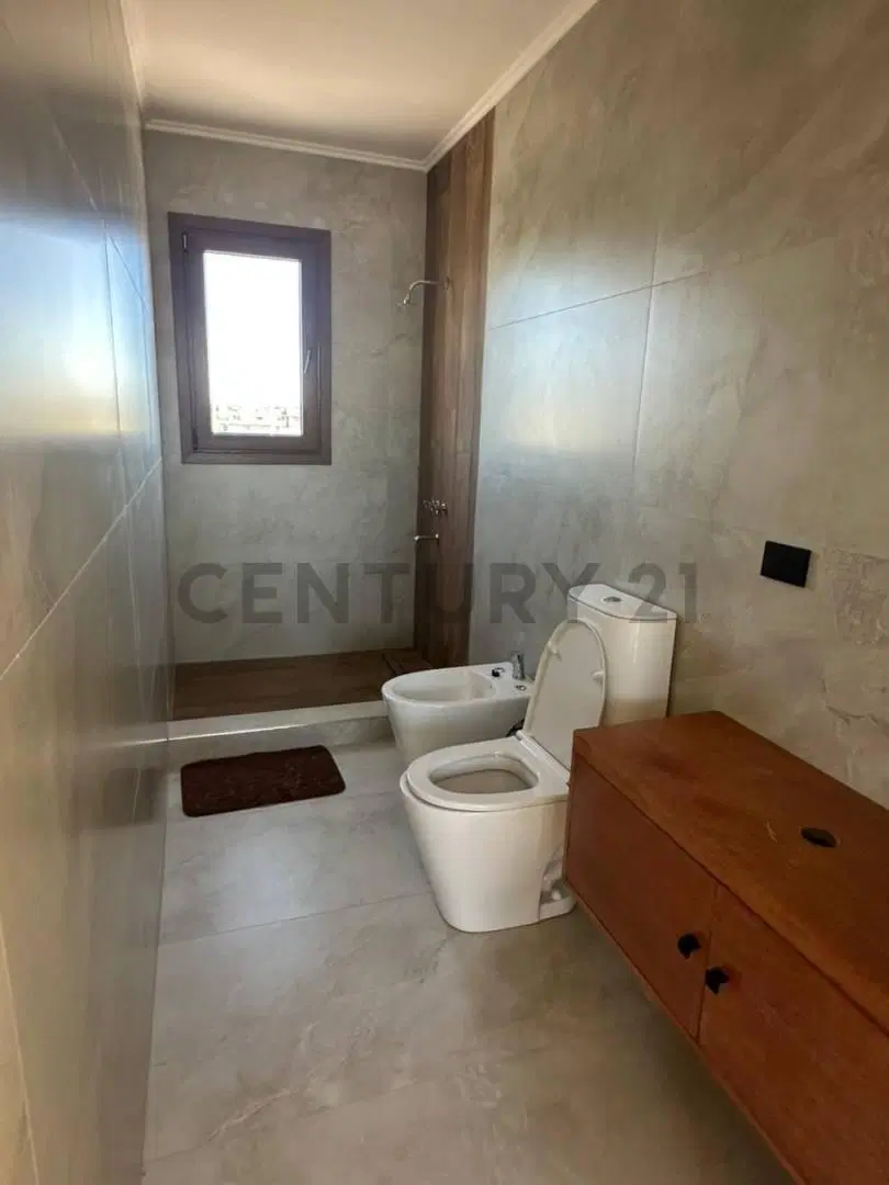 Venta Casa 6 ambientes con vista a la laguna, barrio privado La Alameda , Canning 5