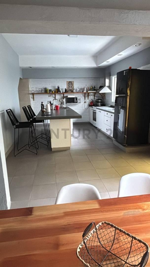 Foto de Venta-Permuta Casa 5 Ambientes en Venta con Patio, Pileta, Terraza y, imagen 5