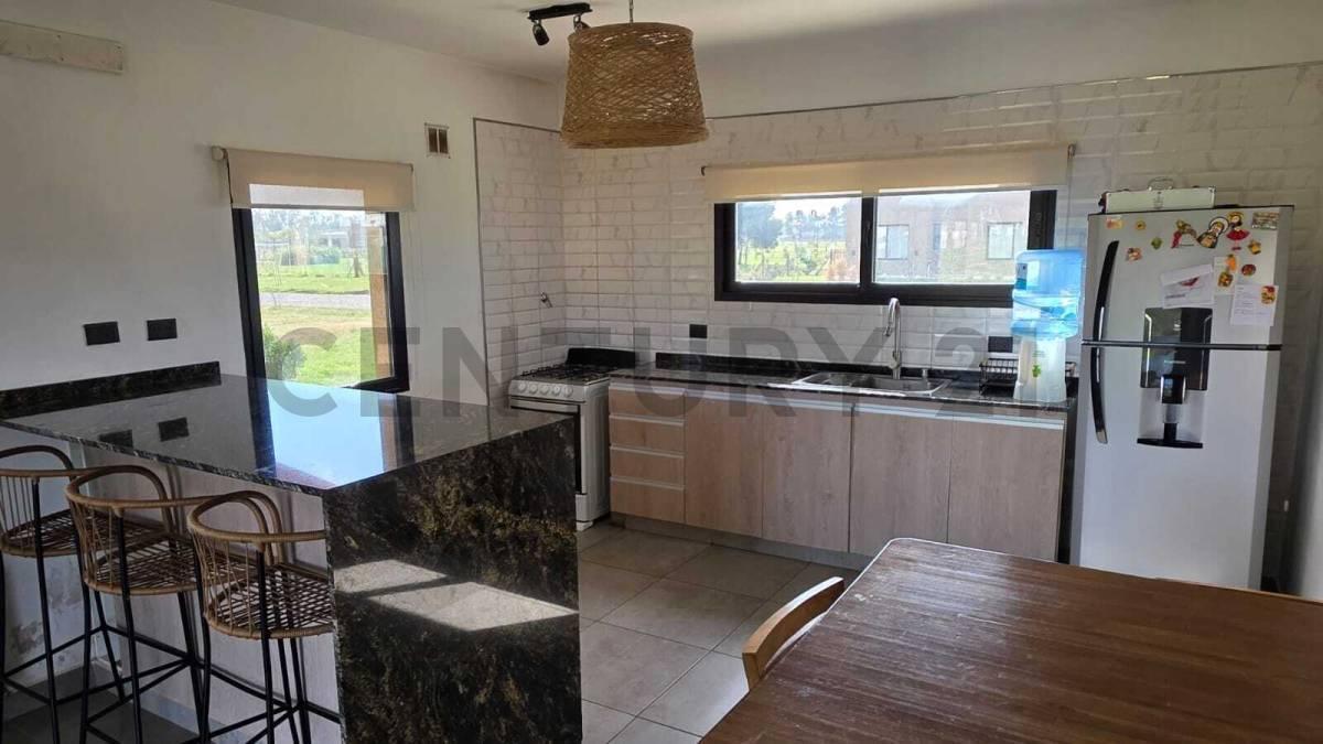 Foto de Venta Casa 4 ambientes sobre lote de 1.260 m² | Barrio Estribo, Villa, imagen 3
